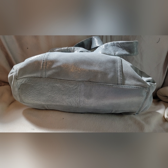 B. Makowsky Pale Grey Shimmer handbag - Picture 3 of 11